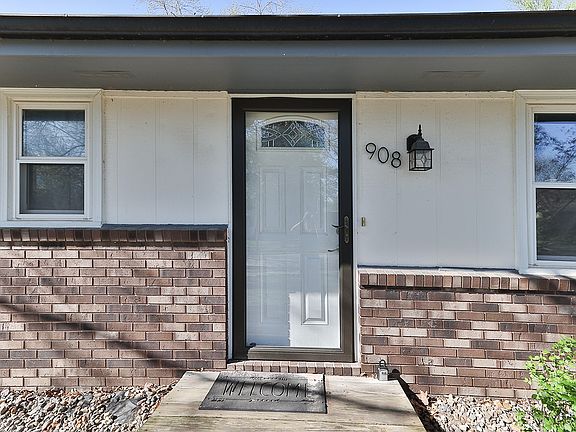 4th image of 908 Brentwood Dr