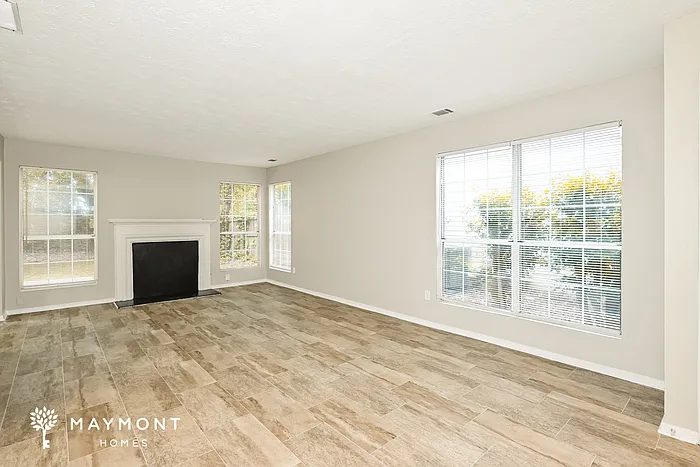 3131 Linden Dr — Photo 4