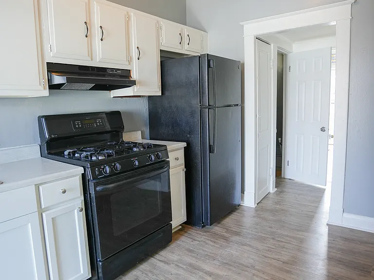 3126 Normount Ave — Photo 11