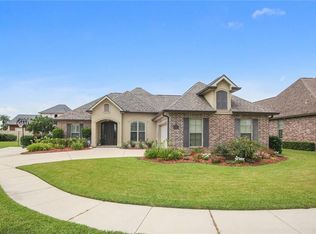 111 Lac Felicity Dr, Luling, LA 70070