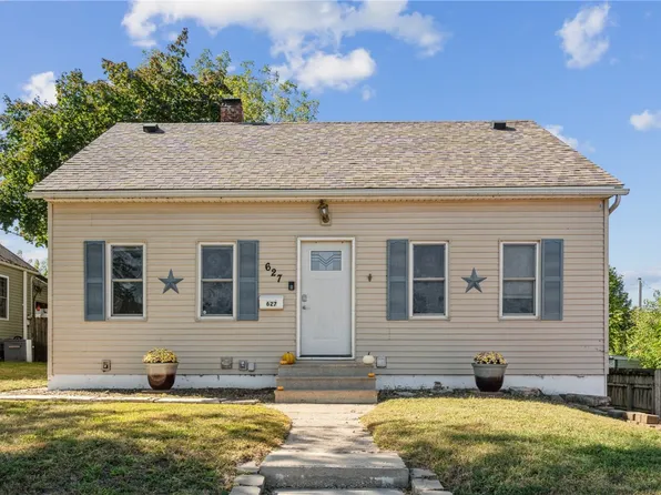 627 32nd St SE, Cedar Rapids, IA 52403