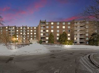 225 S Rohlwing Rd UNIT 418, Palatine, IL 60074