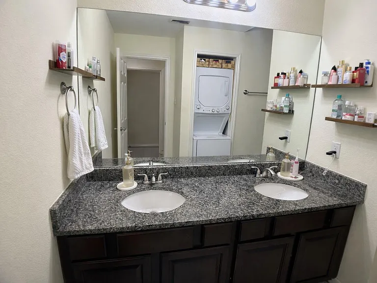 10049 Westpark Dr #111 — Photo 11