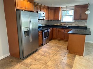 30 Braeburn Ln #30, Middletown, CT 06457