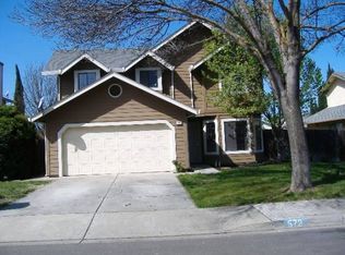 573 Clover Ave, Patterson, CA 95363