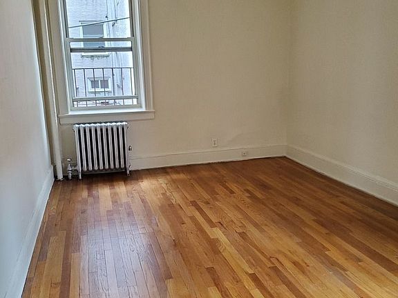3rd image of 4326 49th St APT A2