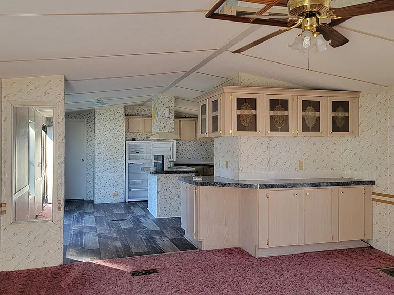 926 Hollywood Dr #7 — Photo 12