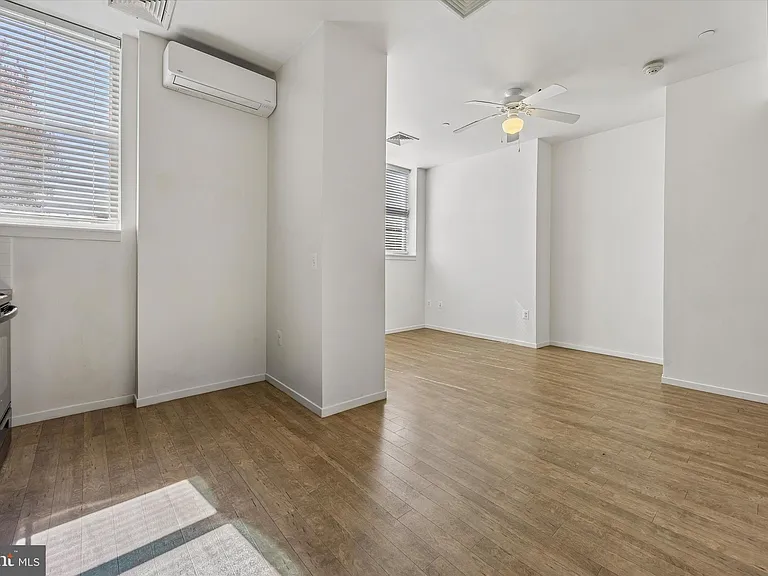 1015-1021 W Lancaster Ave #210-212 — Photo 17