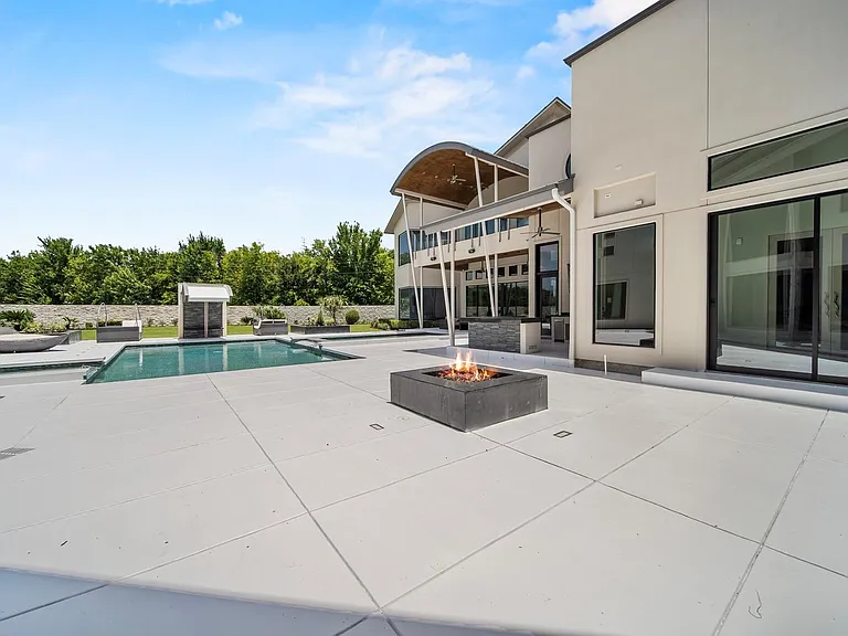 4043 Maranatha Dr — Photo 12