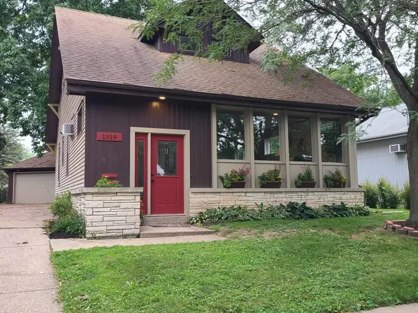 1319 W Rogers Ave, Appleton, WI 54914