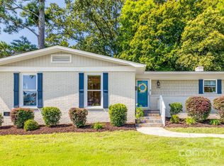 1700 Wensley Dr, Charlotte, NC 28210