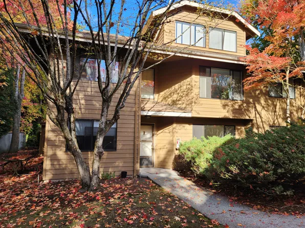 Cornerstone Village Apartments, 17906 140th Ln NE #19f7de575, Woodinville, WA 98072