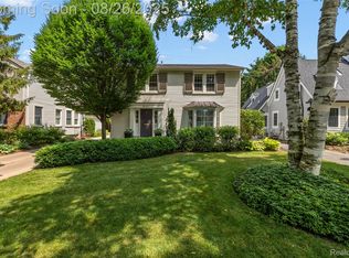 1832 Melbourne St, Birmingham, MI 48009