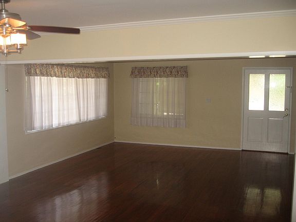 2nd image of 430 Burchett St