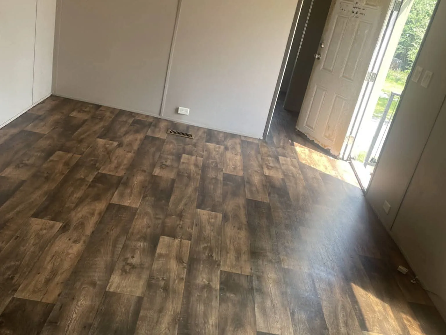 2 bed, $875 — Photo 2