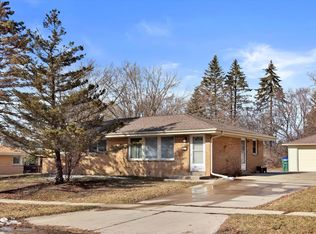 6514 Manchester Dr, Greendale, WI 53129