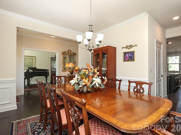 5th image of 1701 Great Rd