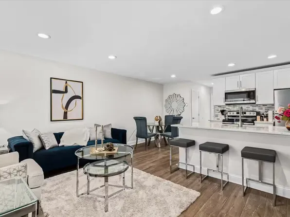 Royal Oak Place Apartments