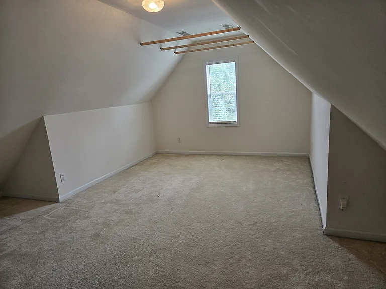 Bonus room B