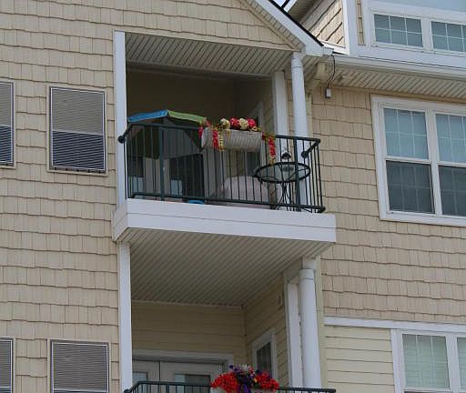 3rd image of 401 W Ludington Ave Unit 303