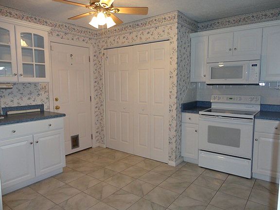 4th image of 4209 Buckland Sq