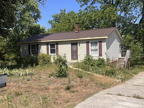 2nd image of 104 Whitley Rd
