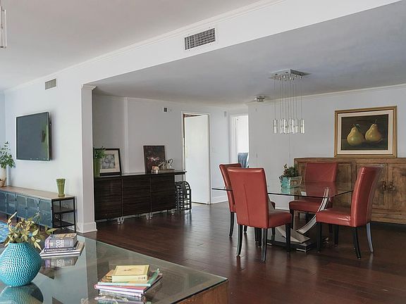 4th image of 1265 S Orange Grove Blvd APT 3