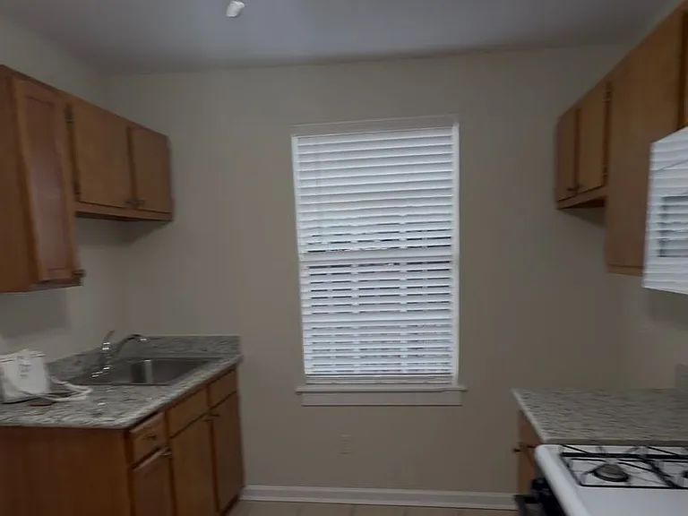 515B Cadiz St — Photo 8