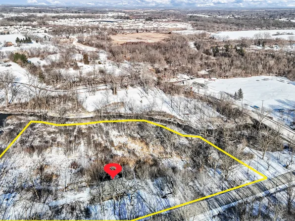 8908 Wondermere Rd, Wonder Lake, IL 60097