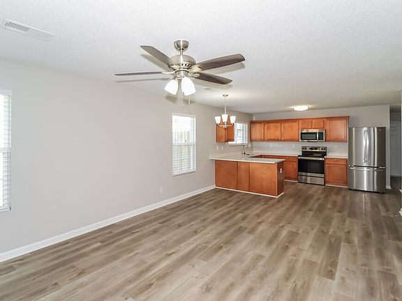 5th image of 10003 Chariden Dr
