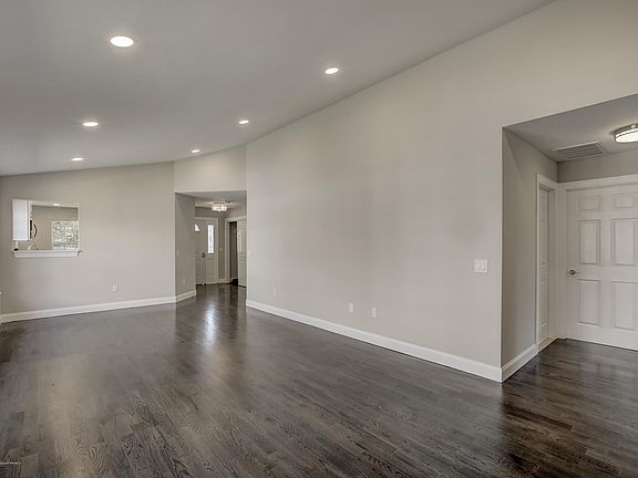 5th image of 3292 Springer Ln
