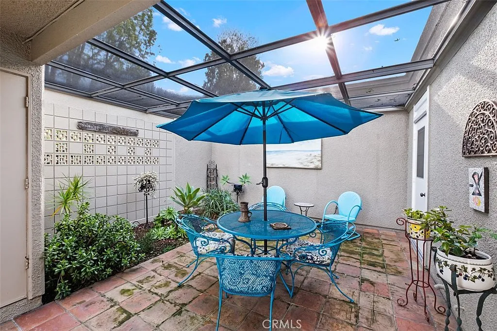 2 bed, 1000 sqft, $3,000 — Photo 4