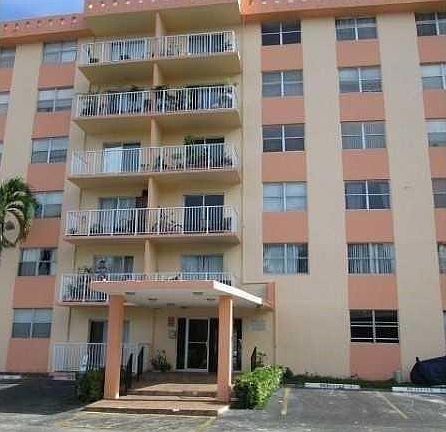 2nd image of 16465 W Dixie Hwy APT 209