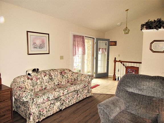 4th image of 1155 Village Dr