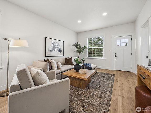 5th image of 4021 S Sheridan Avenue