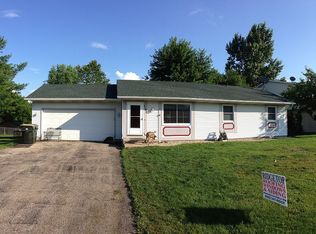 1145 Sunfield St, Sun Prairie, WI 53590