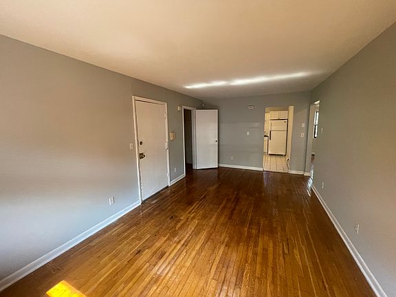 4th image of 327 Fountain St #3C