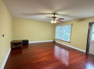 805 Bishop Ct, Schaumburg, IL 60194