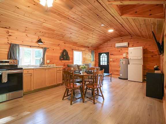 3rd image of 9465 N Hickory Valley Rd