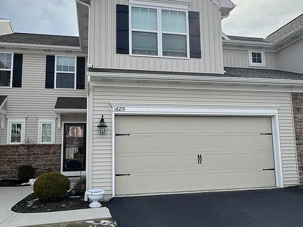 1685 Haralson Dr, Mechanicsburg, PA 17055