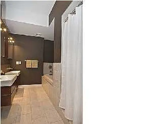 Rented by Harlem Lofts | media 56