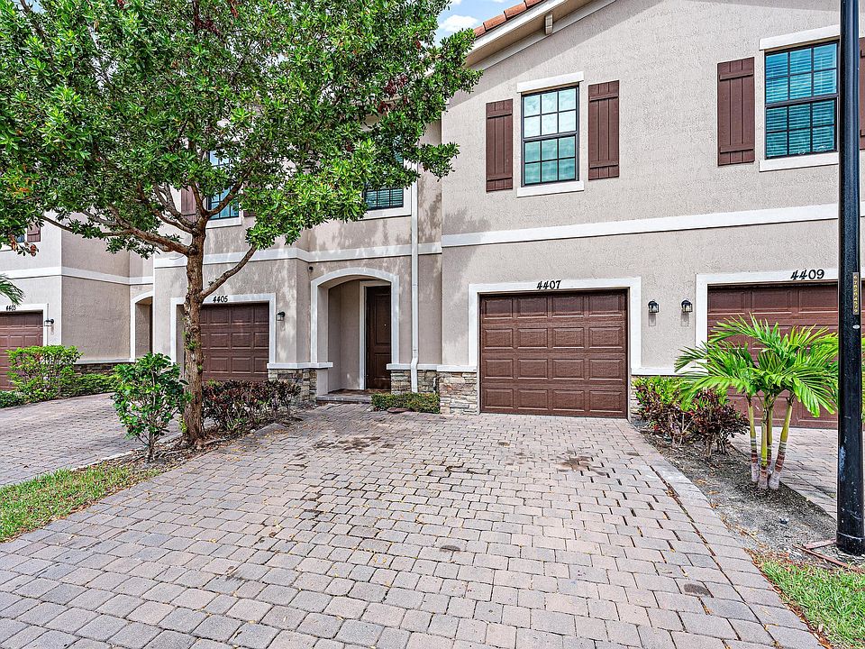 1st image of 4407 Hemlock Drive