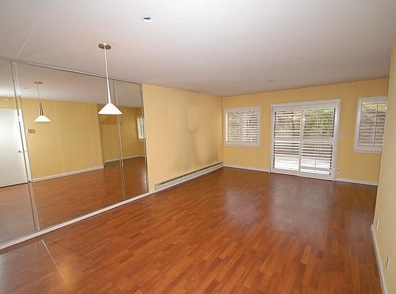 3rd image of 320 Peninsula Ave APT 109