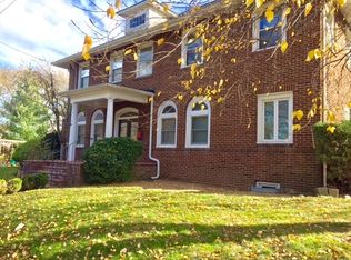 895 Academy Rd, Woodmere, NY 11598