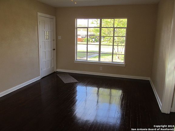 4th image of 518 Rayburn Dr