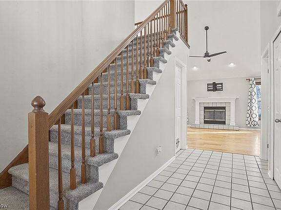 5th image of 2057 McClaren Ln