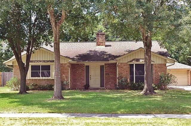 1st image of 15306 Leeds Ln