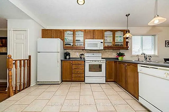 3 bed, $2,595 — Photo 4