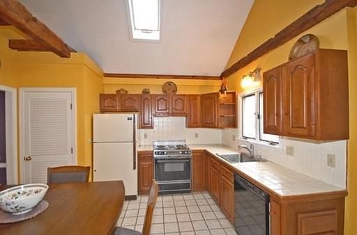 5th image of 209-211 Merrimac St Unit 3