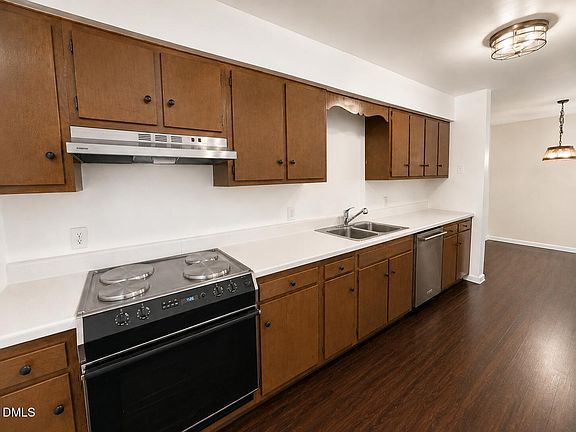 3rd image of 1200 Schaub Dr APT H